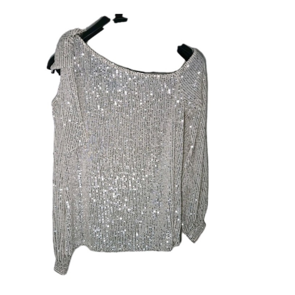 Ce  Ce‎  Women's Sequin Party 	Top Silver One Cold Shoulder Bow Size M